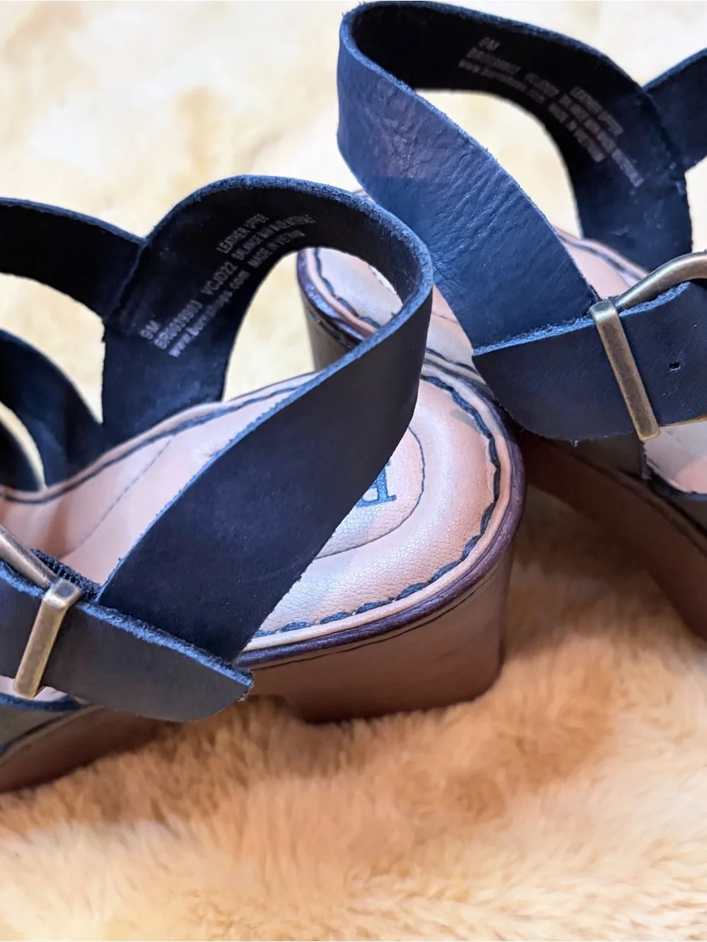 Born Women’s 9M Black Leather Platform Block Heel Fisherman Sandals